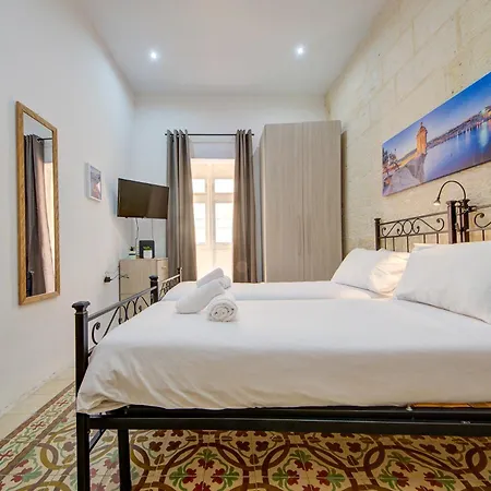 Victory Authentic Maltese Duplex In * Birgu