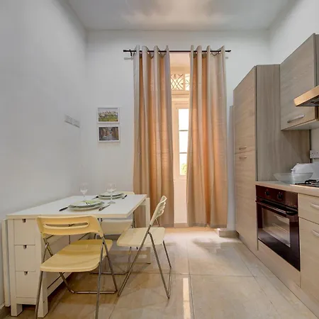 Victory Authentic Maltese Duplex In Apartmán *
