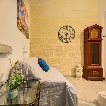 Victory Authentic Maltese Duplex In *