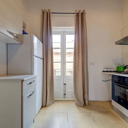 Victory Authentic Maltese Duplex In Birgu