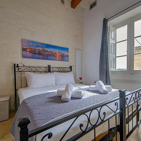 Victory Authentic Maltese Duplex In * Birgu
