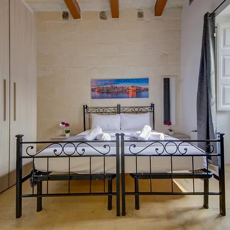 Victory Authentic Maltese Duplex In Apartmán Birgu