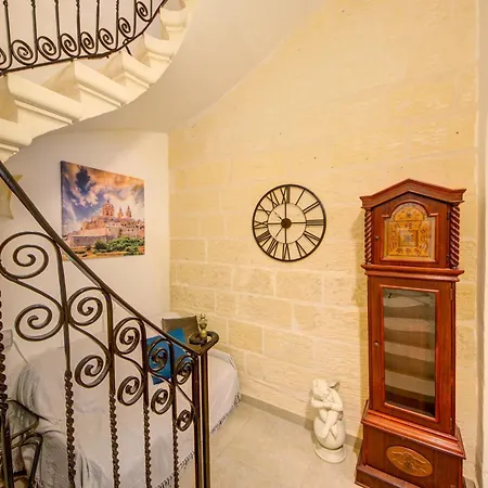 Victory Authentic Maltese Duplex In Apartmán